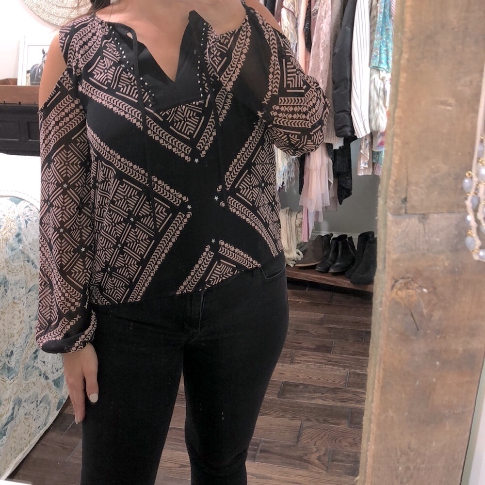 Buffalo by David Bitton small cold shoulder blouse - Picture 2 of 6